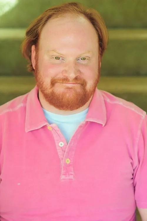 Matthew J. McCarthy interpretando a Pat