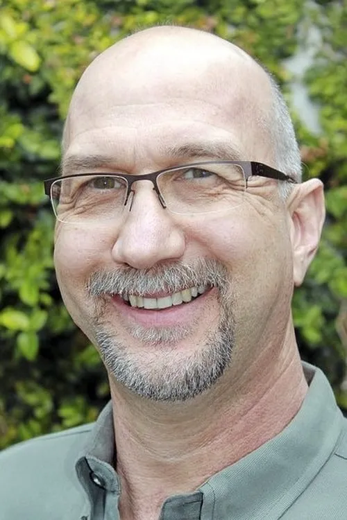 Earl Ghaffari ha trabajado con Matthew W. Mungle en 1 ocasiones