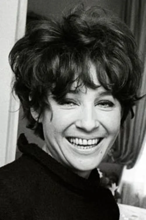 Maude Adelson interpretando a Lily