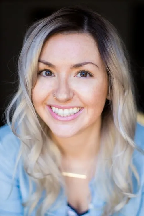 Maude Morissette — personaje: Belle / Cuillère / La fée pas de face (voice)