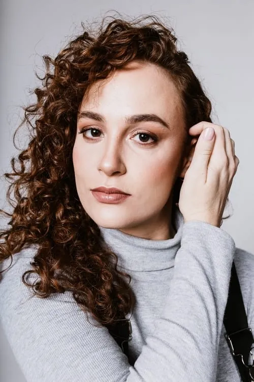 Cindy Swanepoel ha trabajado con Maude Sandham en 1 ocasiones