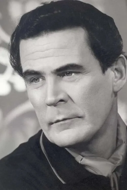 Mauno Kuusisto interpretando a Mikko