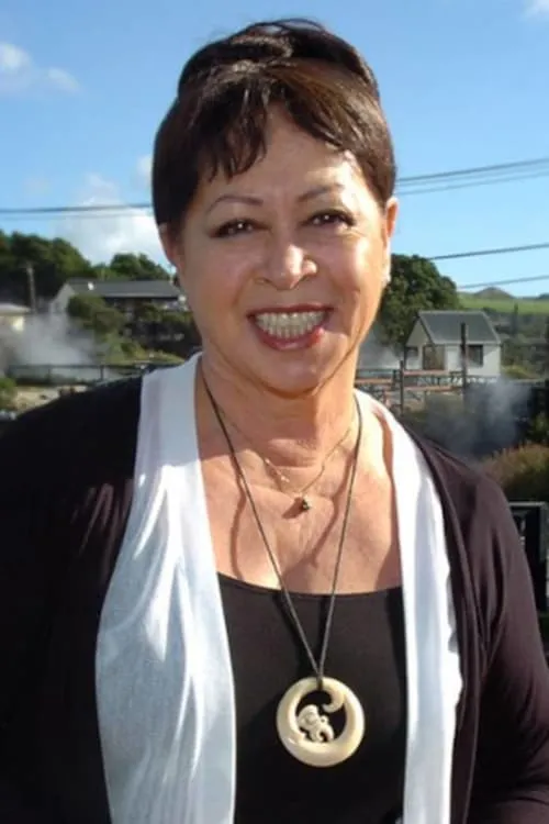 Harata Solomon ha trabajado con Maureen Waaka en 1 ocasiones