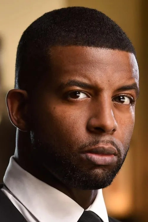 Maurice P. Kerry interpretando a Sean Keller