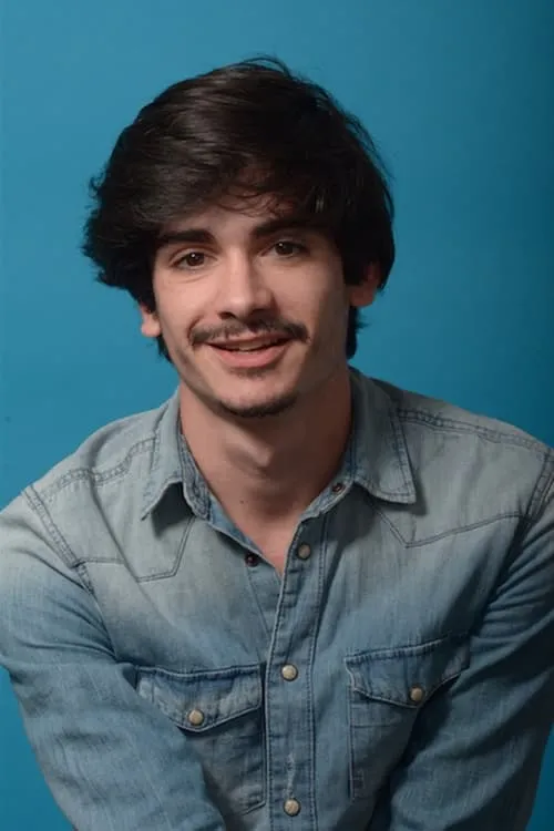 Mauricio Vila interpretando a Darío