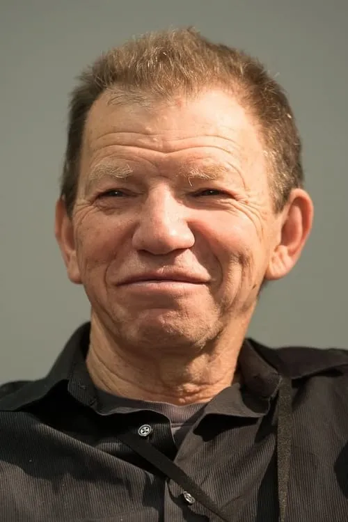 Max Grodénchik interpretando a Rumpelstiltskin