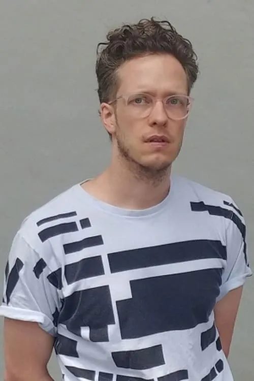 Jimmy Joe Roche ha trabajado con Max Hattler en 1 ocasiones