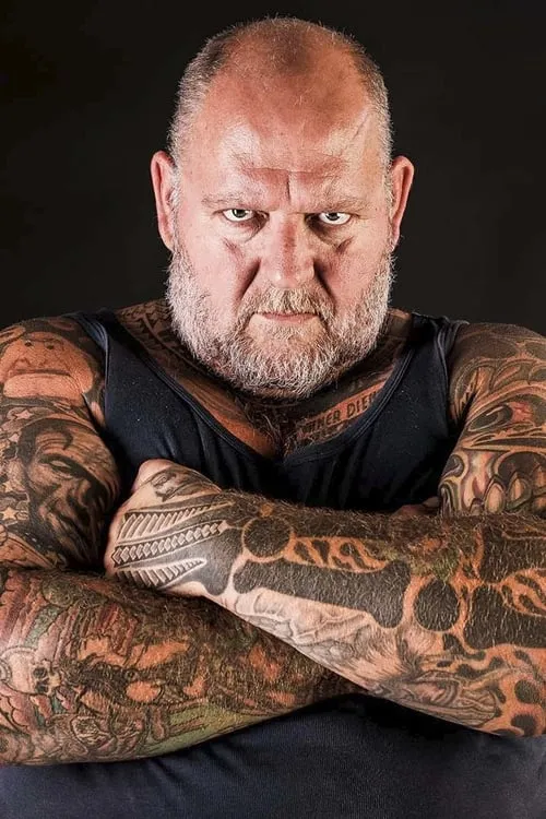 Elke Winkens ha trabajado con Max Meyr en 1 ocasiones