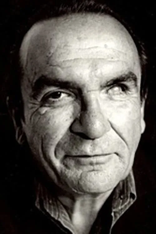 Max Morel interpretando a Balion