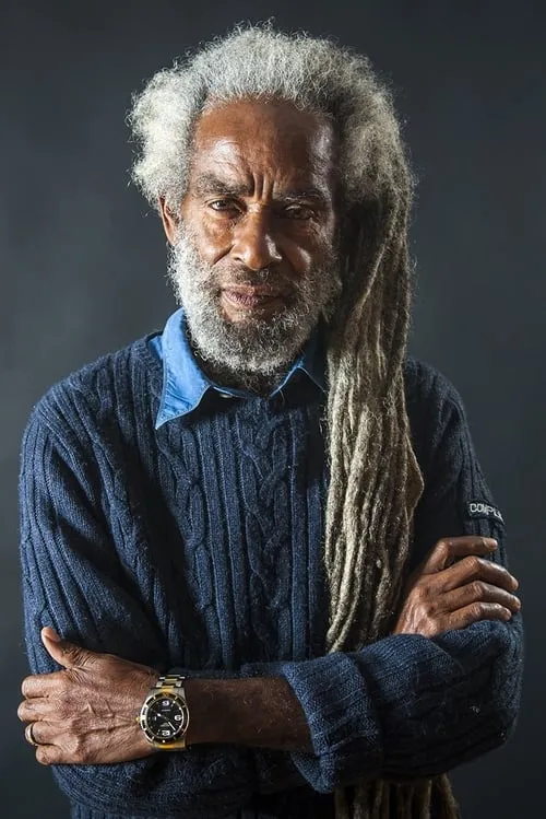 Max Romeo interpretando a Self