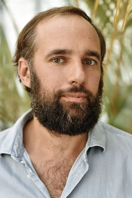 Izïa Higelin ha trabajado con Maxence Tual en 2 ocasiones