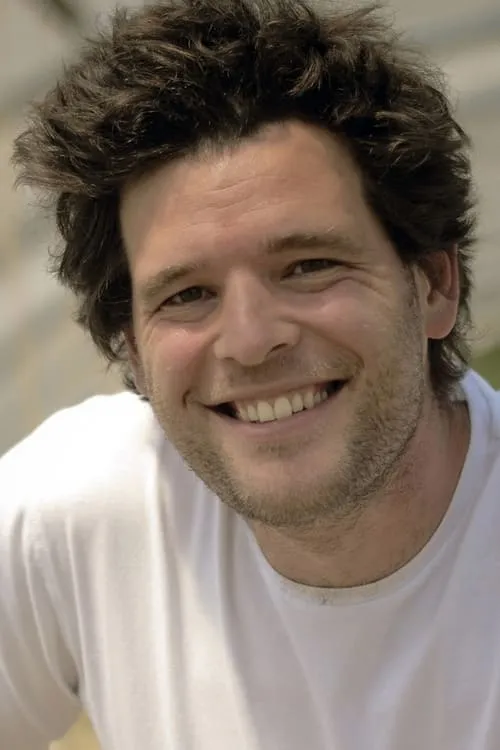 Maxime de Rostolan interpretando a Self