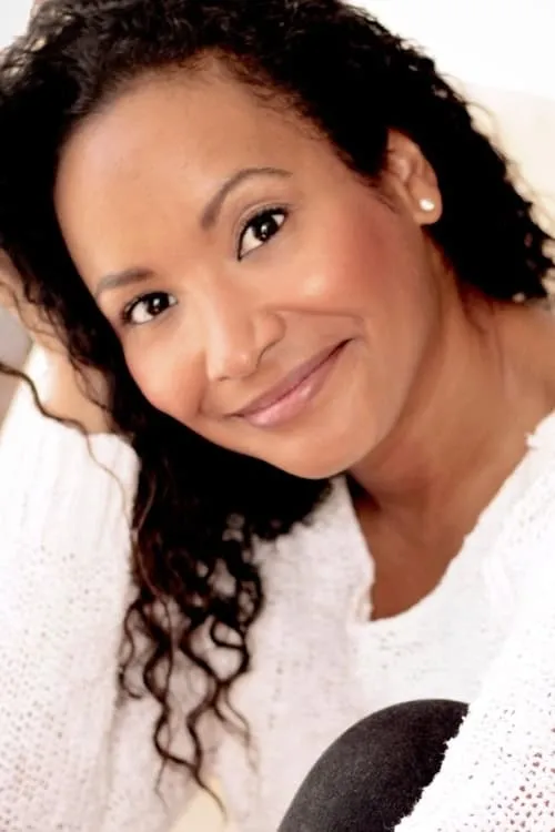 Angela Marie Fong ha trabajado con Maya Washington en 1 ocasiones