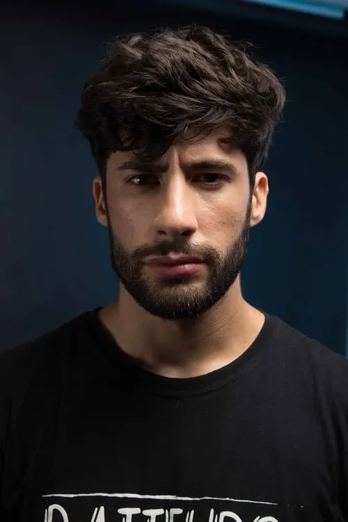 MB14 en su biografía y filmografía