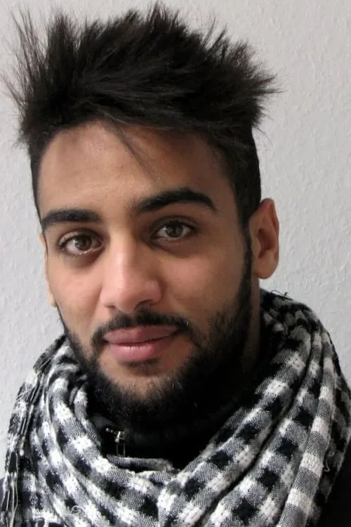 Meda Minyaoui interpretando a John