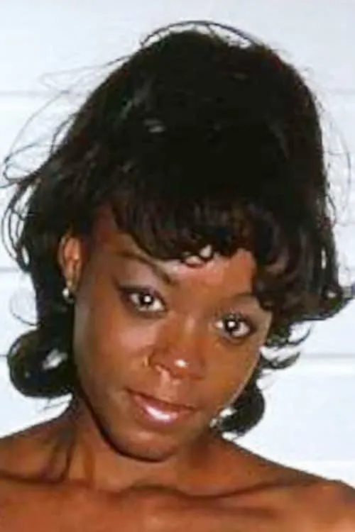 Meka Johnson interpretando a