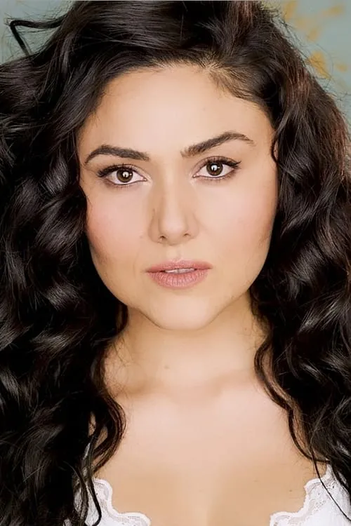 Mel Mehrabian — personaje: Sorceress Tavora