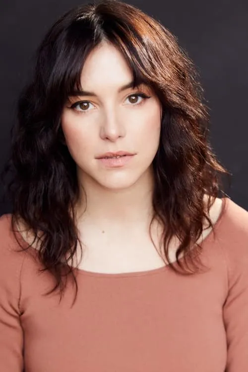 Mela Green interpretando a Natalia