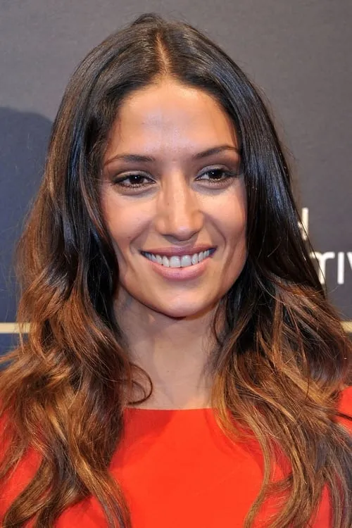 Melanie Winiger interpretando a Yasemin