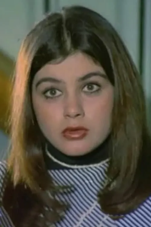 Melek Ayberk interpretando a