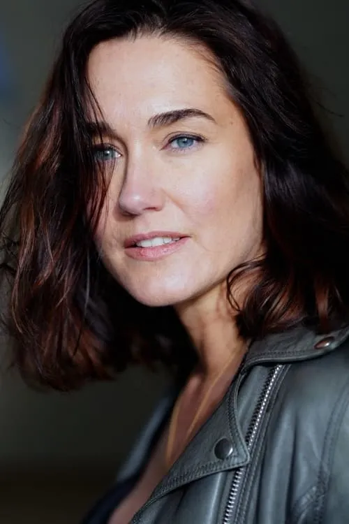 Melisandre Meertens — personaje: Esma