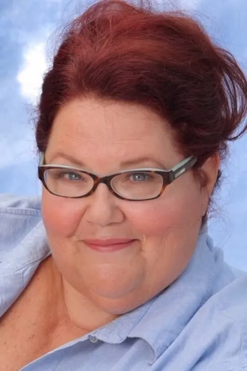 Melissa Bailey interpretando a Austin Highland Receptionist