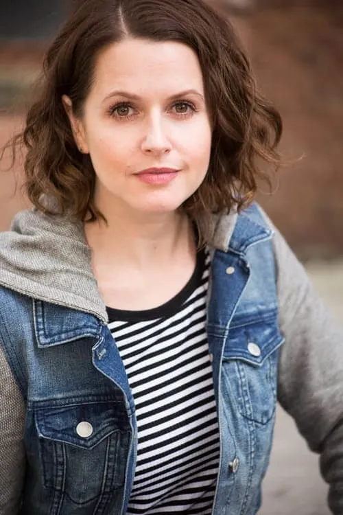 Melissa Wolfklain interpretando a