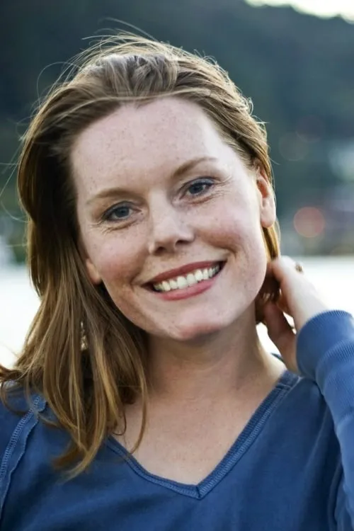 Mercedes Rose interpretando a Jennifer Wilson-Ward