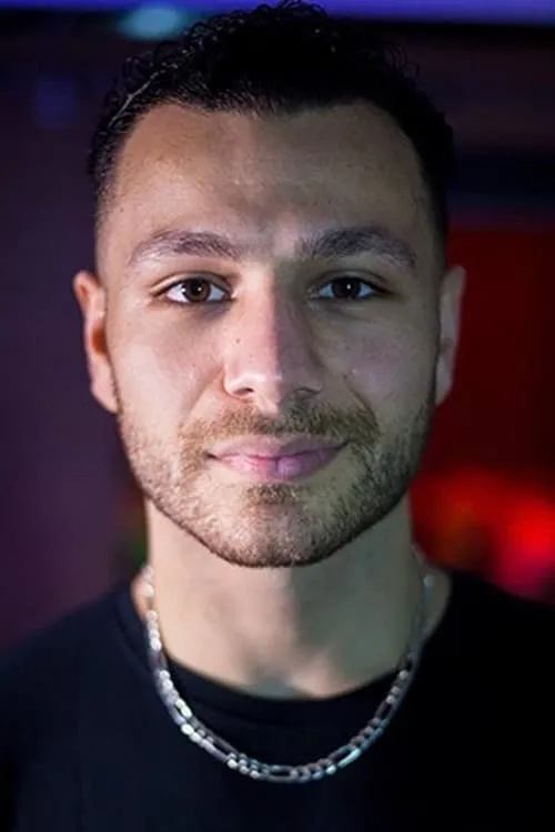 Mert Altunsoy — personaje: Vinnie