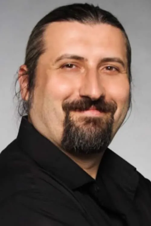 Semih Ertürk ha trabajado con Mesut Süre en 1 ocasiones