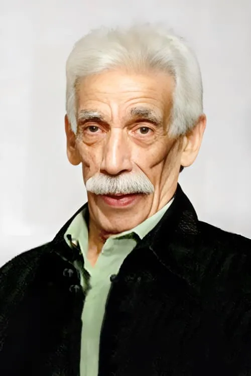 M'hamed Benguettaf interpretando a Le père Smaïl