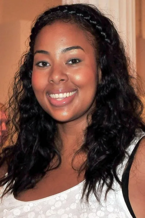 Mia Amber Davis interpretando a Rose