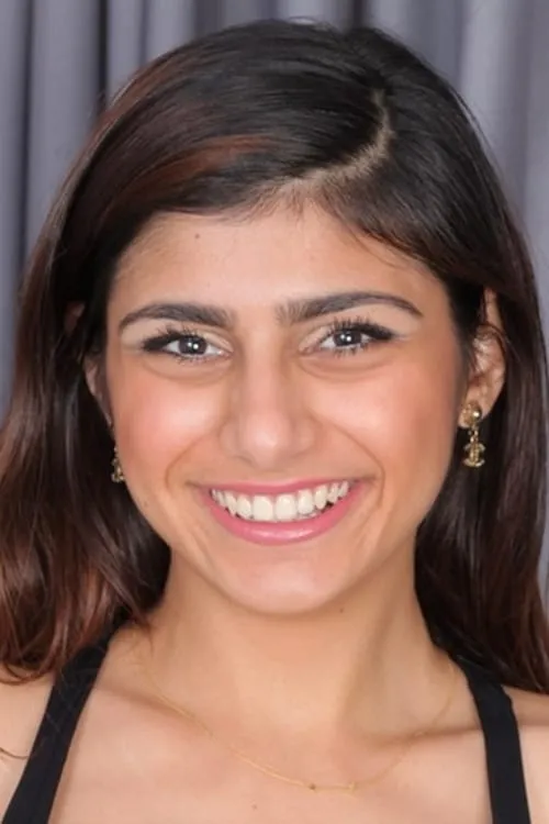 Mia Khalifa interpretando a