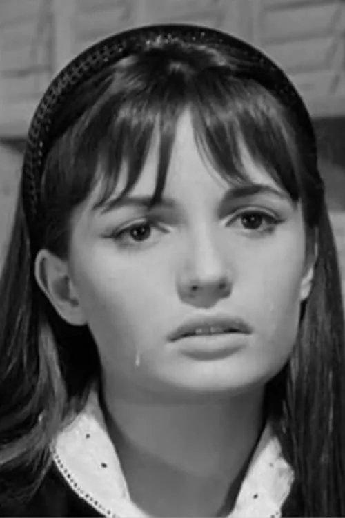 Micaela Esdra interpretando a Nadienne