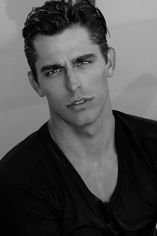 Michael Aaron Carico interpretando a David Bennett