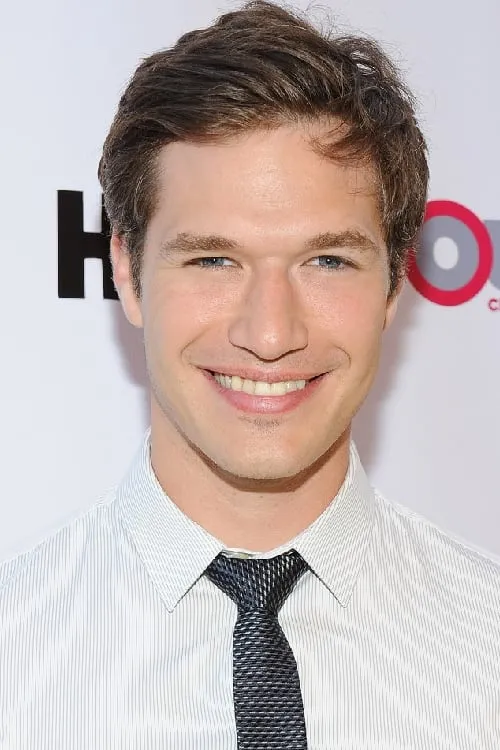 Michael Adam Hamilton interpretando a Ronald