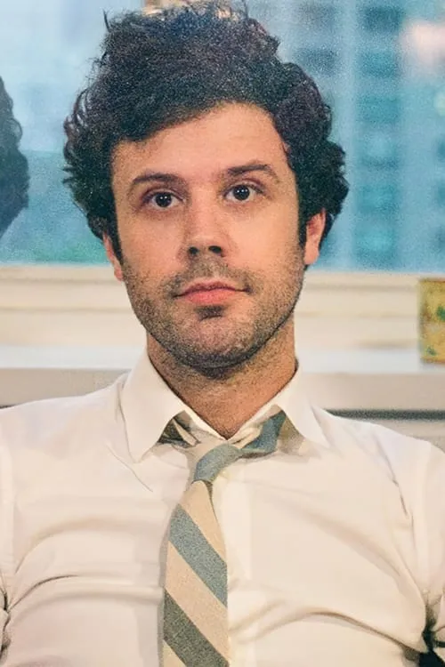 Luke Doucet ha trabajado con Michael Angelakos en 1 ocasiones