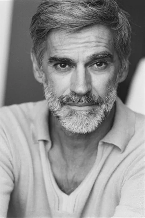 Michaël Aragones — personaje: Gaëtan Médard