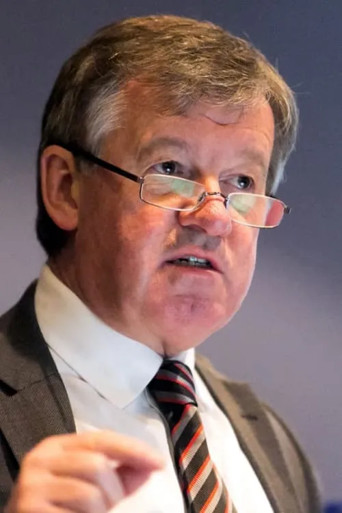 Michael B. Murphy interpretando a Self