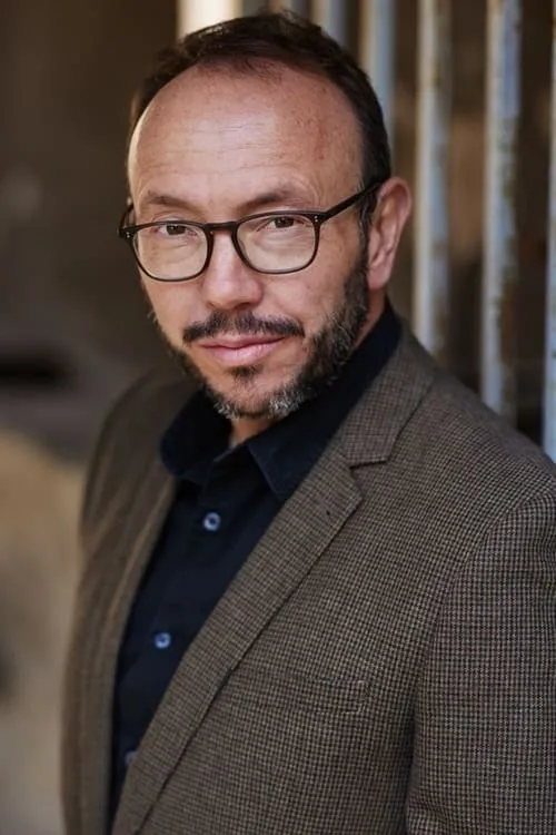 Bernhard Hoëcker ha trabajado con Michael Che Koch en 1 ocasiones