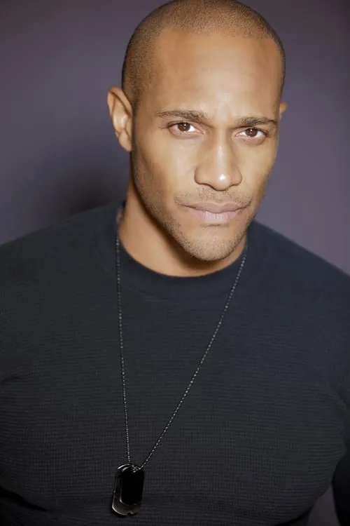 Michael Cory Davis interpretando a Jacob