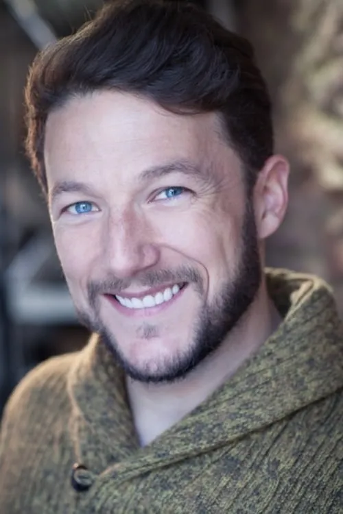 Michael Cotton interpretando a Harry