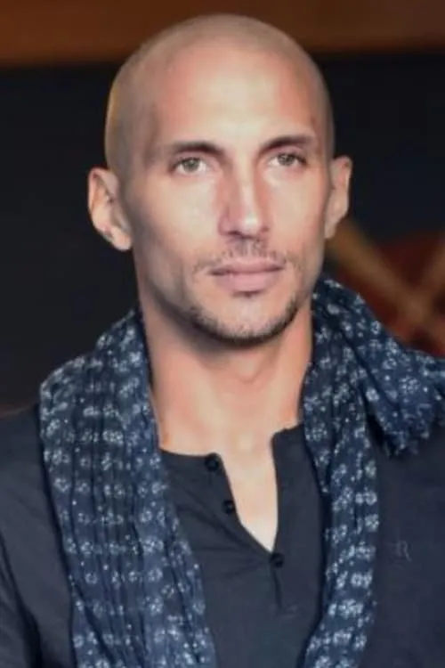 Johann Vexo ha trabajado con Michaël Estarque en 1 ocasiones