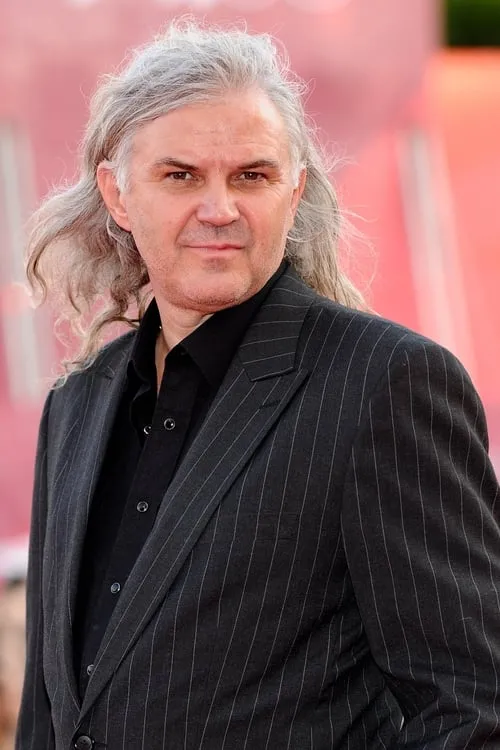 Michael Glawogger interpretando a himself