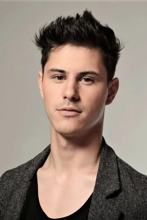 Michael J. Willett en su biografía y filmografía