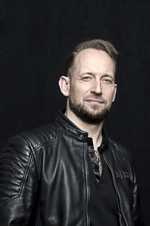 Johan Olsen ha trabajado con Michael Poulsen en 2 ocasiones