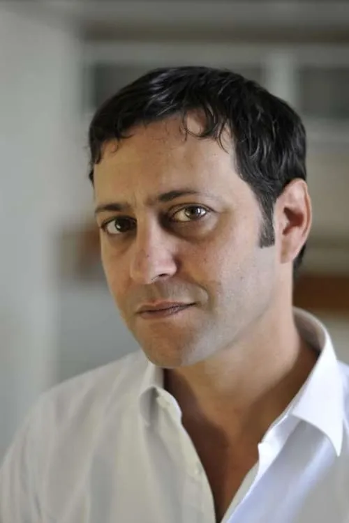 Michaël Prazan interpretando a Self - B. Prazan's Son / Narrator (voice)