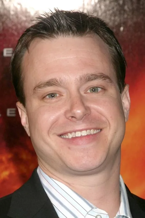 Michael Roof interpretando a Agent Toby Lee Shavers