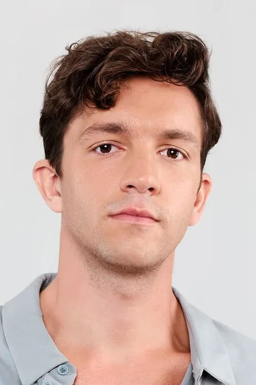 Michail Tabakakis interpretando a 