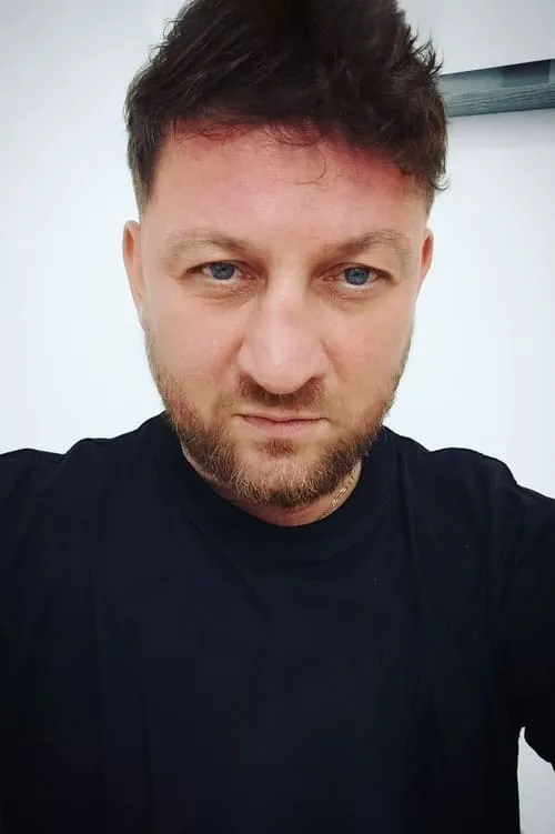 Indy ha trabajado con Michal "Orion" Opletal en 1 ocasiones